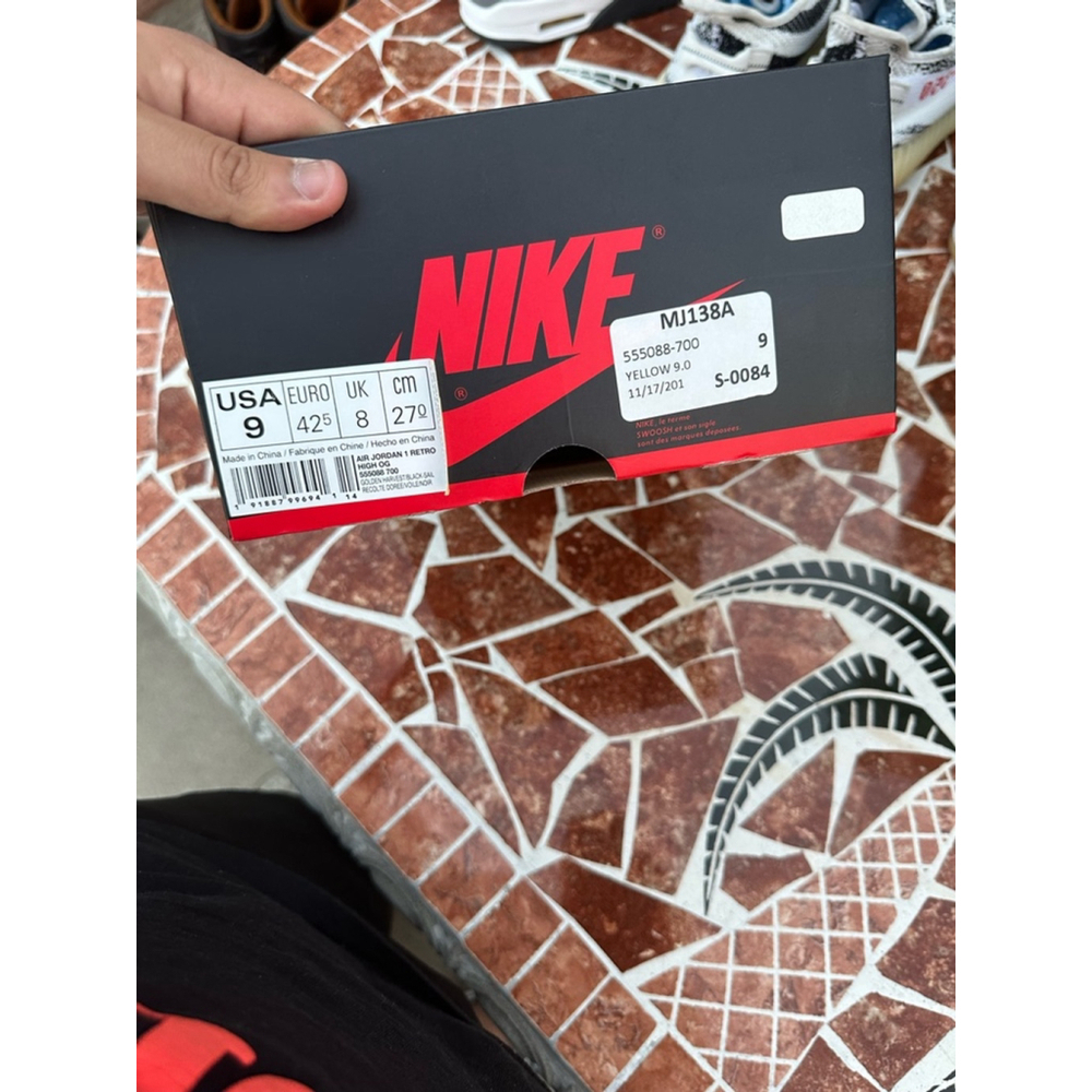 Jordan 1 Retro Rookie of the Year 555088-700 verified - Picture 9 of 9